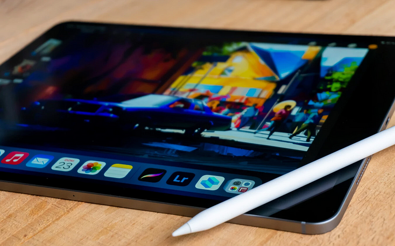 iPad Pro M2 unibody design