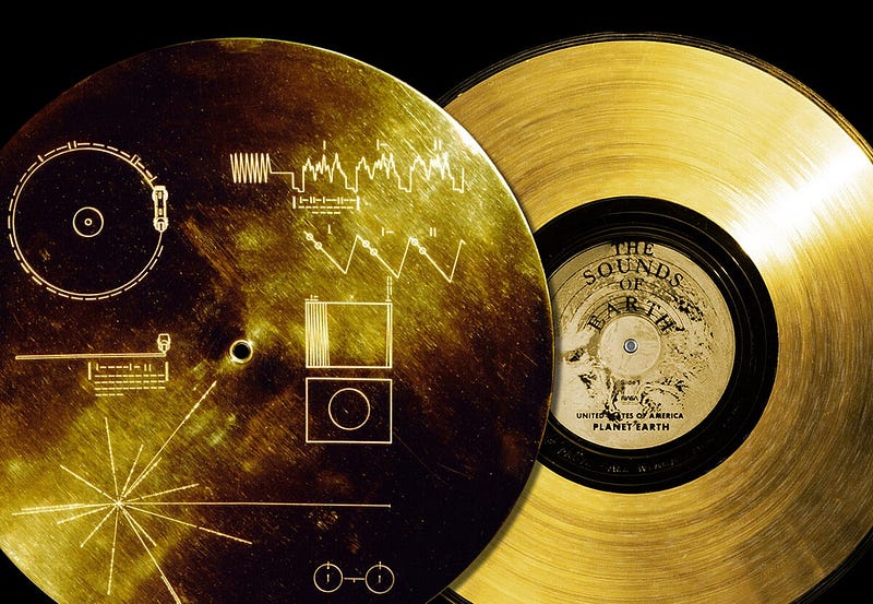 Front and back sides of the Voyager records